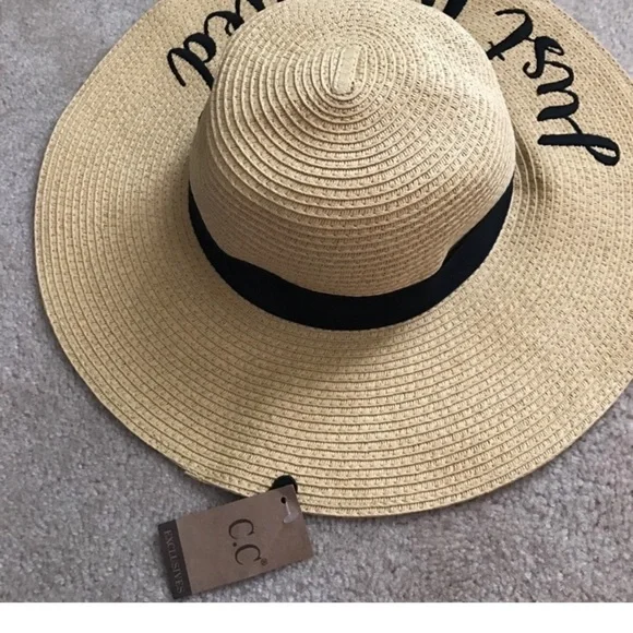 C.C EXCLUSIVES UV Protection "Just Married" wide brim beach/sun hat NWT - Picture 2 of 5